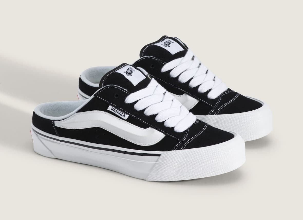 Vansza Knu Skool Mule de SZA x Vans en negro y blanco, sin talón y con etiqueta lateral VANSZA