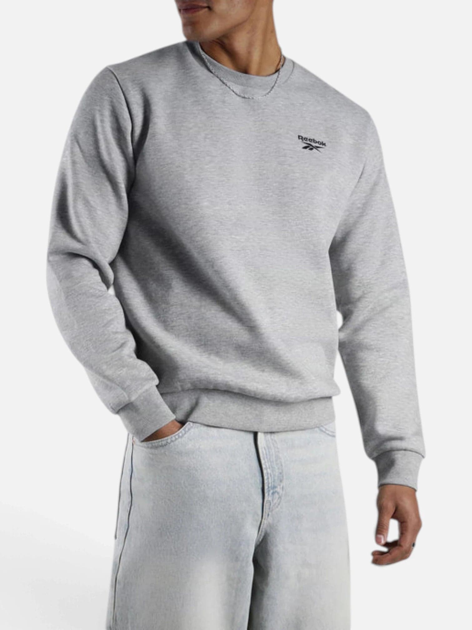 Buzo Reebok Kai Small Logo Crewneck Sweatshirt Light Gris